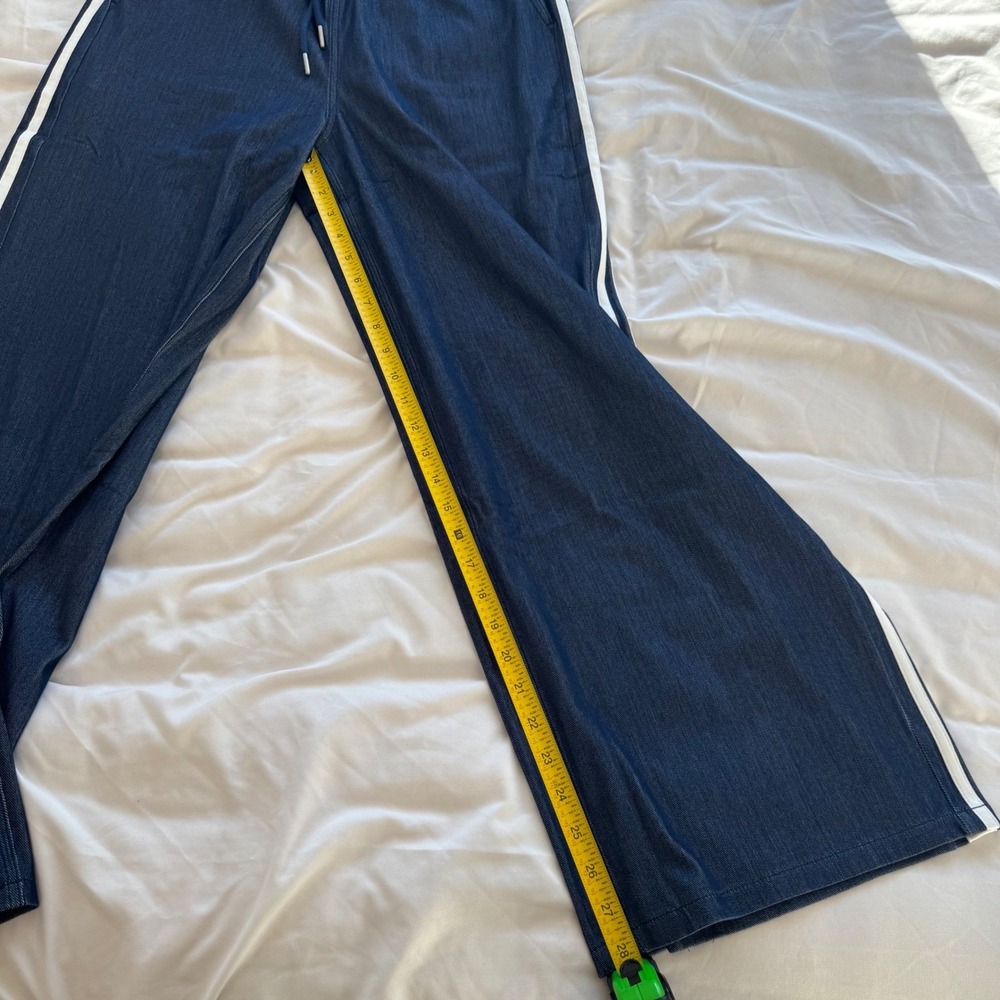 💙👖HALARA Navy Wide Leg Track Pants with White Side Stripes - Picture 9 of 11